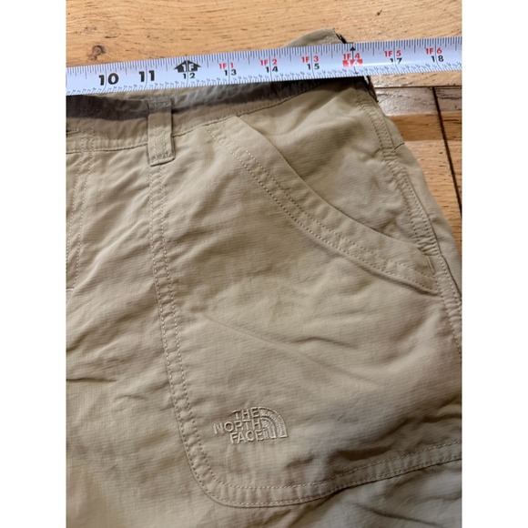 The North Face Womens Khaki Ripstop Hiking Shorts Size 8 Tan Outdoor Athletic - Picture 9 of 10
